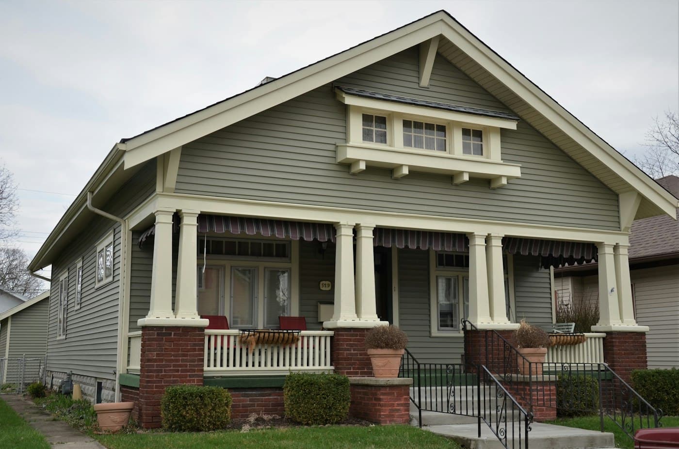 Craftsman-style porch and front steps